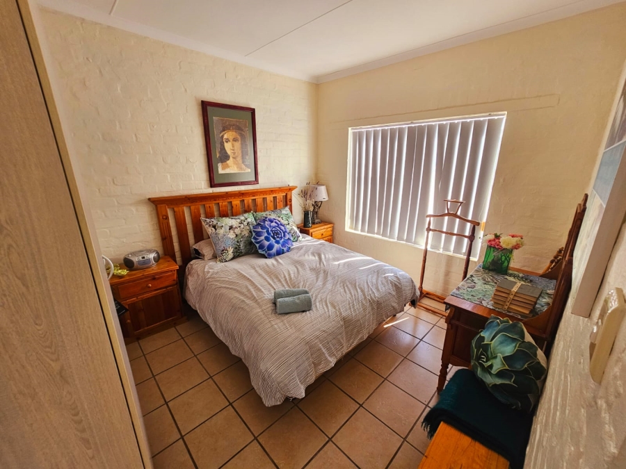 To Let 3 Bedroom Property for Rent in Stilbaai Wes Western Cape